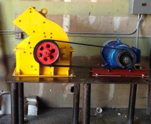 Maquinaria de trituración de martillos de mineral de oro móvil/Mini Stone Rock Hammer Crusher Machine con guía del ingeniero