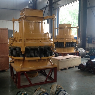 Long Life wear Parts Cone Crusher para minerales en la planta de mini mineral de roca móvil