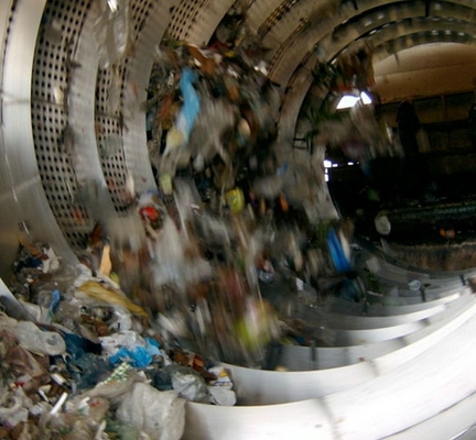 Instalación de reciclaje de residuos con sistema de limpieza de bolas de goma de tamaño inferior a 300 mm