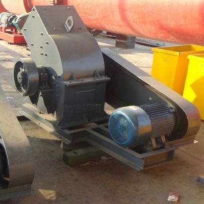 Trituradora de martillo móvil amarilla para la producción de agregados de cantera a precios asequibles