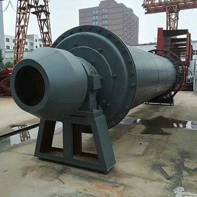 Molino de molienda de polvo de mineral de piedra versátil molino de bolas para diferentes necesidades