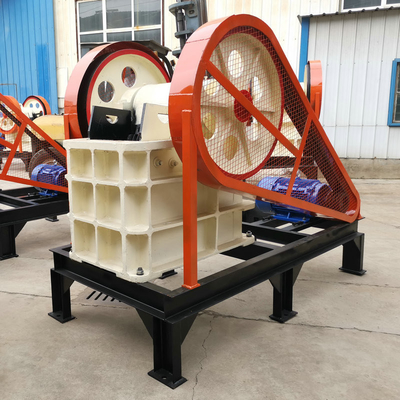 Trituradora de mineral de oro Maquina trituradora de mandíbula con capacidad de 50-525 t / h a un precio asequible