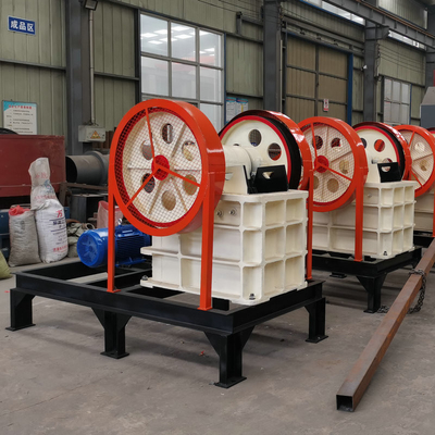 Trituradora de mineral de oro Maquina trituradora de mandíbula con capacidad de 50-525 t / h a un precio asequible
