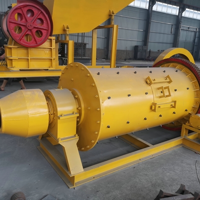 Molino de bolas húmedas con motor o motor para moler mineral de oro a precios asequibles