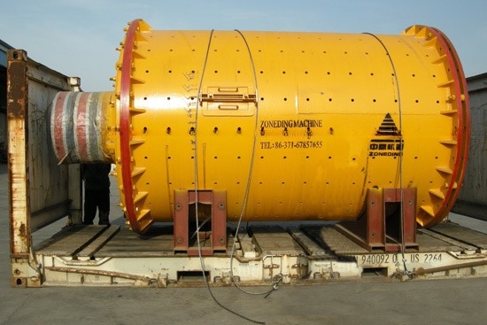 Suministro por parte del vendedor 900*1800 Molino de bolas de mineral de oro con forro cerámico