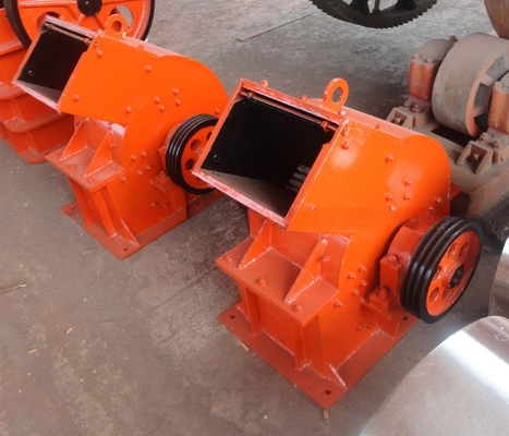 11kw Voltado 380v Pequeña mina de oro piedra martillo molino triturador a polvo para la minería de oro