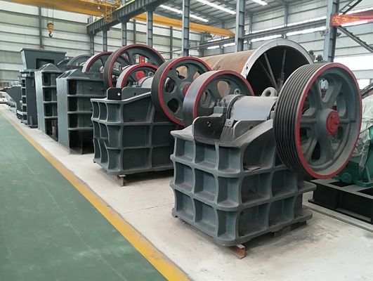 30kw PE400x600 trituradora móvil de mandíbula de piedra de oro pequeño mineral con dimensiones de 1400x1740x1663mm
