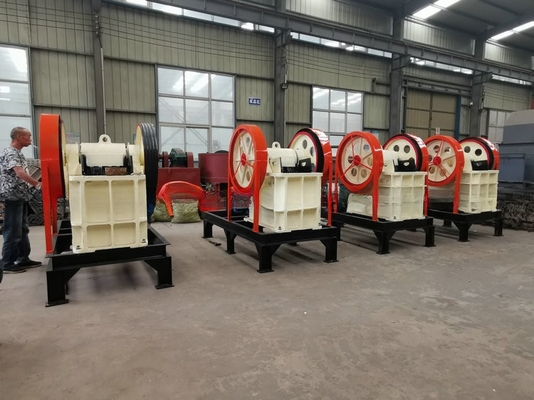 Máquina de trituración de rocas portátil de mineral de oro de 1 a 500 t/h para trituración de piedra