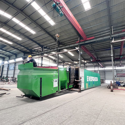 Papel, trozos de madera, plástico, compost y suelo, superficie del suelo, trampolín móvil, pantalla de alimentación, menor de 300 mm