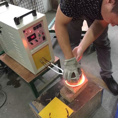 Mini horno de inducción eléctrica para la fusión a pequeña escala en talleres de materiales de construcción