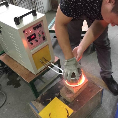 Horno de inducción de fusión de aluminio metálico 10-200 kg con operación fácil y 3000 grados