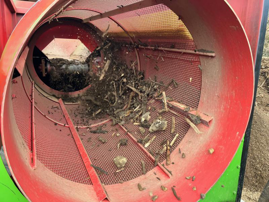 El compost de acero es la solución perfecta para la detección de grava y trozos de madera